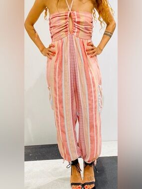 Women’s En Creme Pastel Halter Neck Peekaboo Jumpsuit with Lurex Size Small NWT